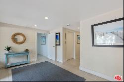 16 Quarterdeck Street Unit 302, Marina Del Rey CA 90292