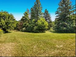 4040 Creekside Drive, Traverse City MI 49684