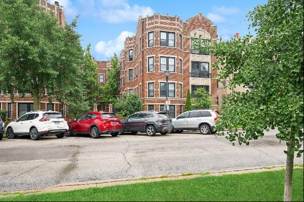 638 Sheridan Square #1, Evanston IL 60202