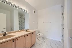 645 N KINGSBURY Street #1108, Chicago IL 60654