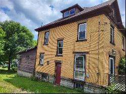 26 Clarksville Street, Greenville Boro - Mer PA 16125