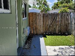 1324 NE 16th Ave Unit 1, Fort Lauderdale FL 33304