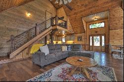 Contemporary Rustic Lodge Minutes From Downtown Blue Ridge