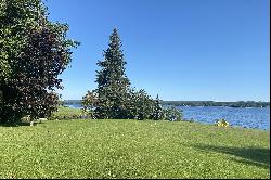 Banks of the Ottawa River