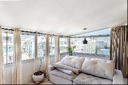 Duplex penthouse near the metro and Copacabana Beach