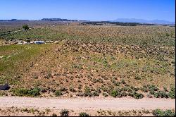 Spacious Lot with Mountain View Front and Back