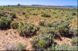 Spacious Lot with Mountain View Front and Back