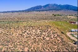 Spacious Lot with Mountain View Front and Back