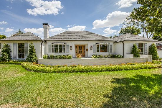 Beautifully Renovated Ranch on Oversized Lot