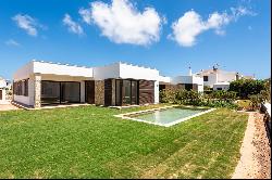 Newly built detached Villa located near to S'Arenal d'en Castell beach