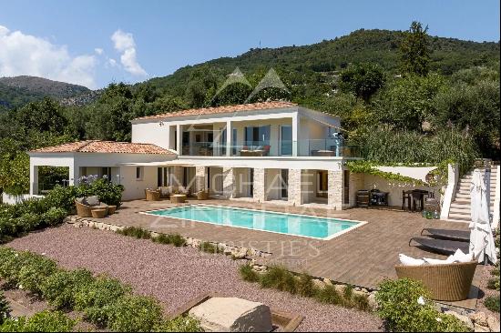 Close to Saint-Paul-de-Vence - Modern property and panoramic views