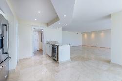 881 Ocean Dr, #16B, Key Biscayne, FL