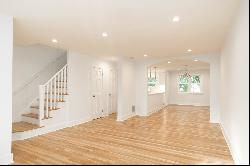 FULLY RENOVATED TOWNHOUSE IN REGO PARK