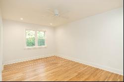 "FULLY RENOVATED TOWNHOUSE IN REGO PARK"