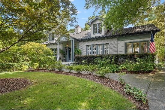 Charming Traditional Single Family Home In Morningside