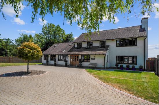 PADDOCK HOUSE, WHITCHURCH