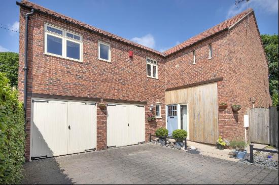 1 Northfield Farmstead, Everton Sluice Lane, Everton, Doncaster, South Yorkshire, DN10 5AW