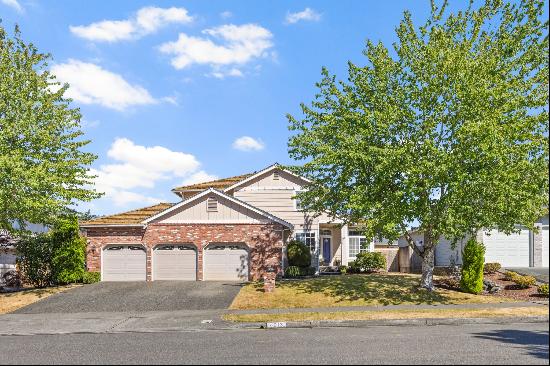 4013 Broadmoor Dr NE, Tacoma, WA 98422