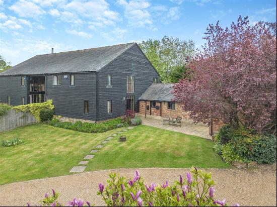 Stunning Barn Conversion - West Malling Fringes