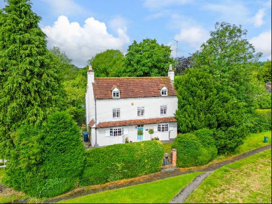 Stratford Road, Henley-In-Arden, Wootton Wawen B95 6BD