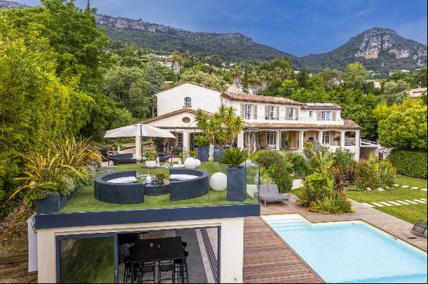 Vence with sea and mountains view