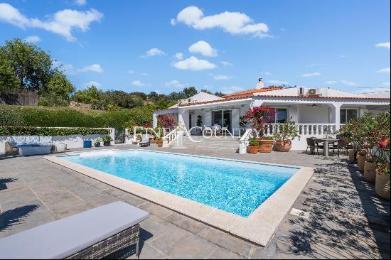 Sao Bras de Alportel - 3+2-bedroom villa - A charming countryside retreat