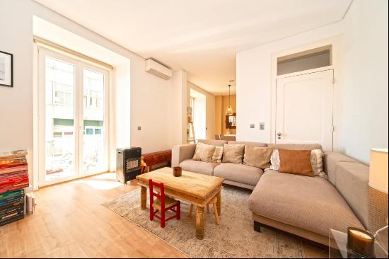 Excellent Opportunity Apartment, Lapa, Lisbon