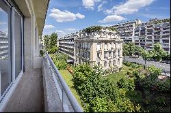 Paris 16th District - A luxurious 3-bed apartment