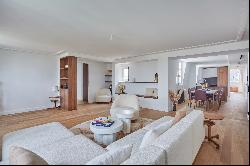 Neuilly-sur-Seine - A spacious 3-bed apartment