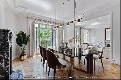 Paris 17th District - An elegant 3-bed apartment