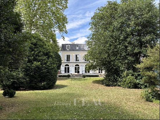 Le Vesinet – A superb 8-bed family home