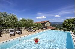 RESTORED VILLA WITH POOL AND TENNIS COURT FOR SALE IN TUSCANY