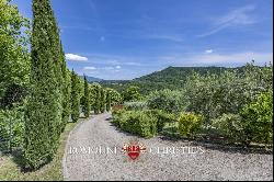 RESTORED VILLA WITH POOL AND TENNIS COURT FOR SALE IN TUSCANY