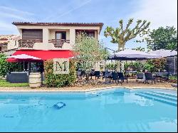 HOTEL, Restaurant & House in the centre of a bastide village