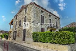 HOTEL, Restaurant & House in the centre of a bastide village