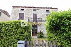 HOTEL, Restaurant & House in the centre of a bastide village