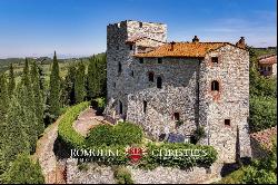 CASTLE FOR SALE IN A PANORAMIC POSITION IN CHIANTI CLASSICO