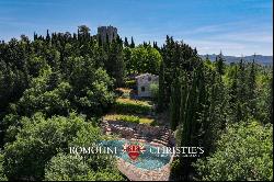 CASTLE FOR SALE IN A PANORAMIC POSITION IN CHIANTI CLASSICO