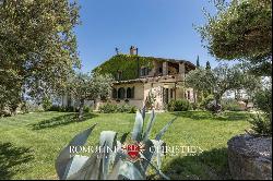 RENOVATED COUNTRY VILLA WITH POOL AND PANORAMIC VIEW OF ASSISI, UMBRIA