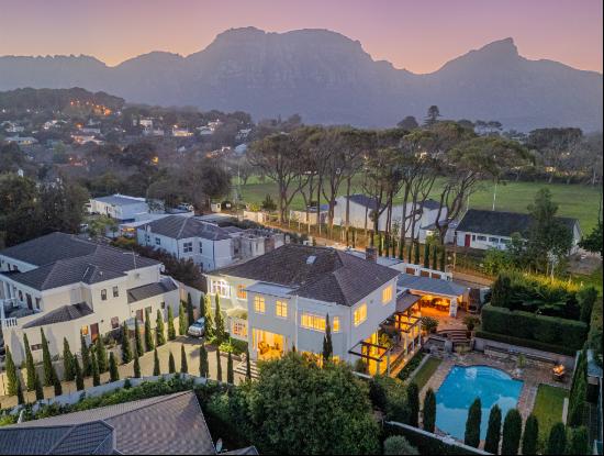 Exquisite North-Facing Villa in Prestigious Wynberg Upper