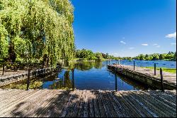 Waterfront Bungalow on 1-Acre with Boat Slip