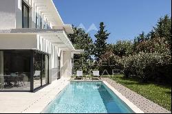 New contemporary villa in Mougins