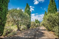 Charming 1920s house with superb views in the Luberon