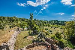 Charming 1920s house with superb views in the Luberon