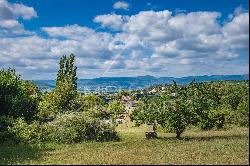 Charming 1920s house with superb views in the Luberon