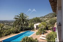 Tourrettes-sur-Loup - Provençal villa with sea view