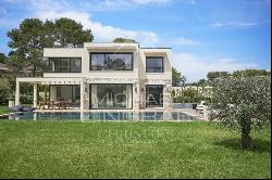 Close to Mougins and Valbonne - Contemporary villa - 3 bedrooms