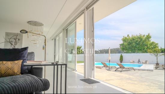 Villa with garden and pool, for sale, in Vila do Conde, Portugal