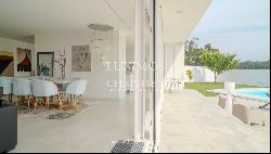 Villa with garden and pool, for sale, in Vila do Conde, Portugal