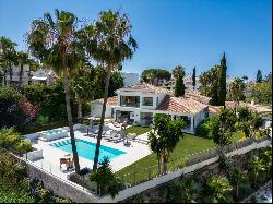 Superb villa front line golf of Los Naranjos golf course, Nueva Andalucia